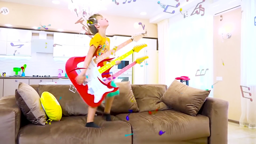 اسباب بازی ها و خانواده مهربان - ساشا و نیکا ابرقهرمان می شوند !